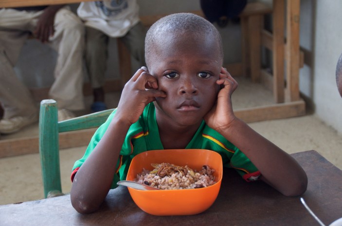 DSC_0268Haitianboywithfood